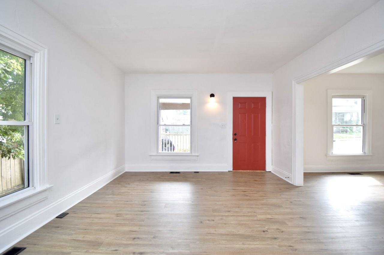 1011 Epworth Ave #1 - Photo 3 of 29