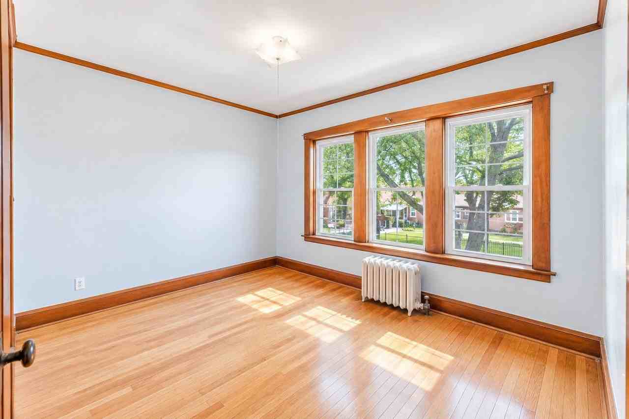 2950 N Lavergne Ave #2 - Photo 3 of 10