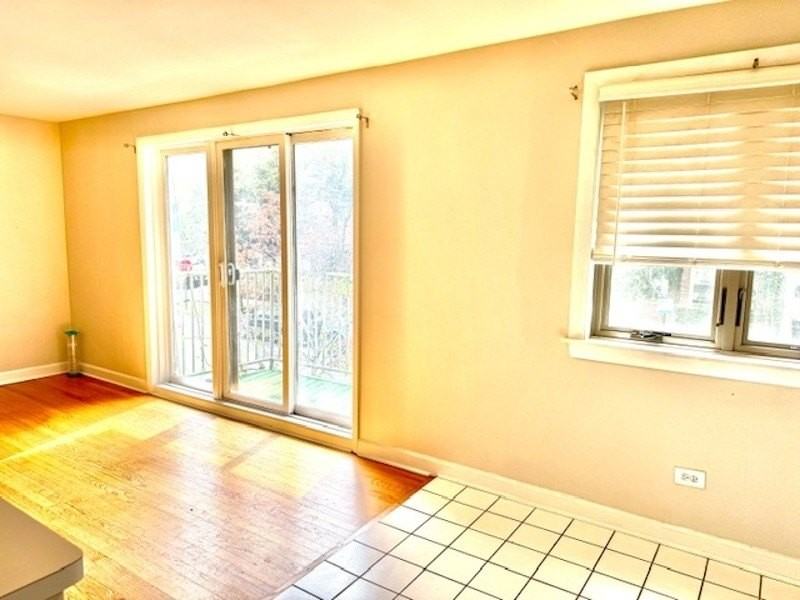 1244 W Byron St #2 - Photo 3 of 10
