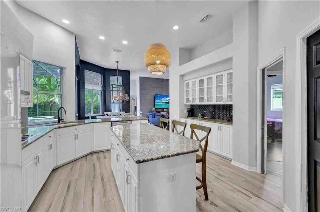 8133 Lowbank Dr - Photo 4 of 24