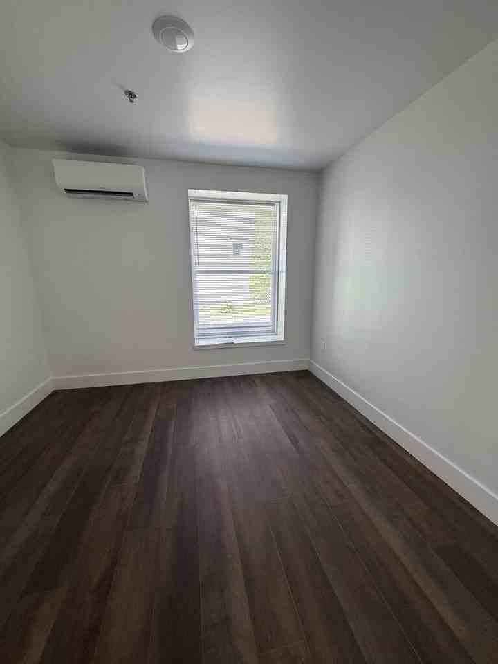 10 West Ave - Photo 3 of 6