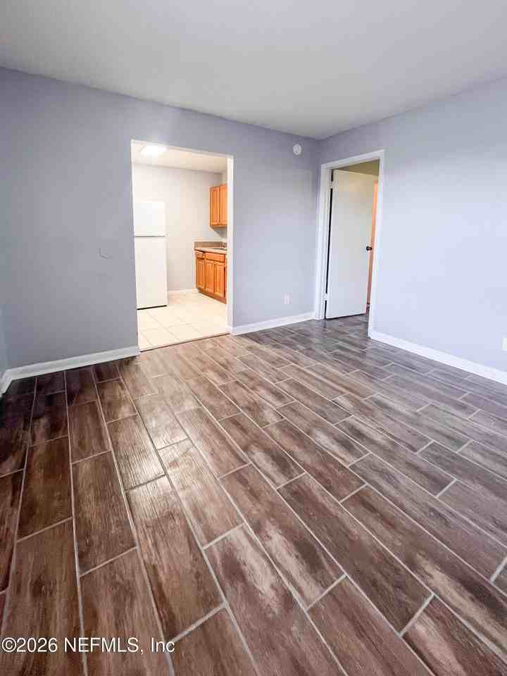 1122 Woodruff Ave #14 - Photo 5 of 16