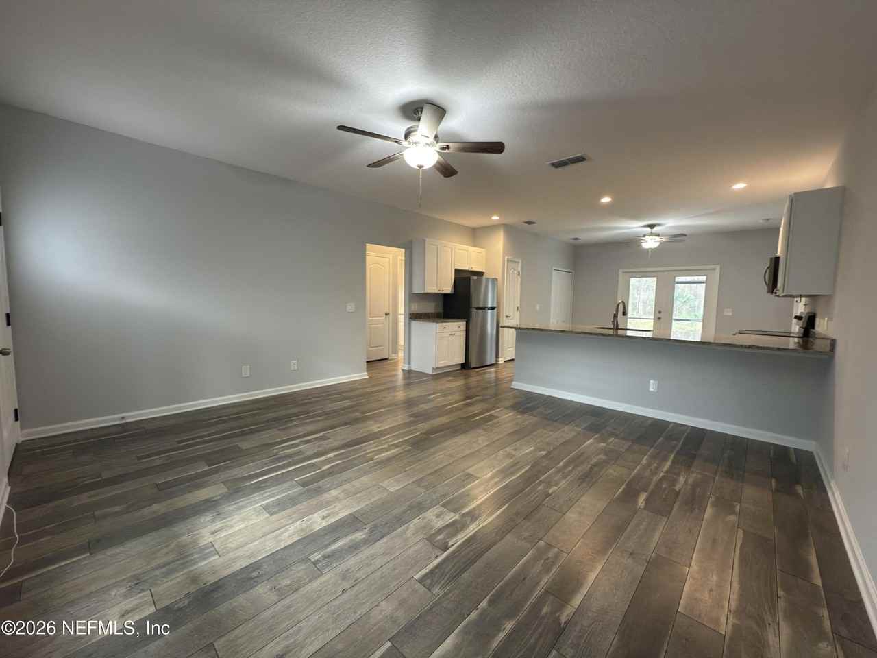 10680 Vaughan Ave - Photo 4 of 24