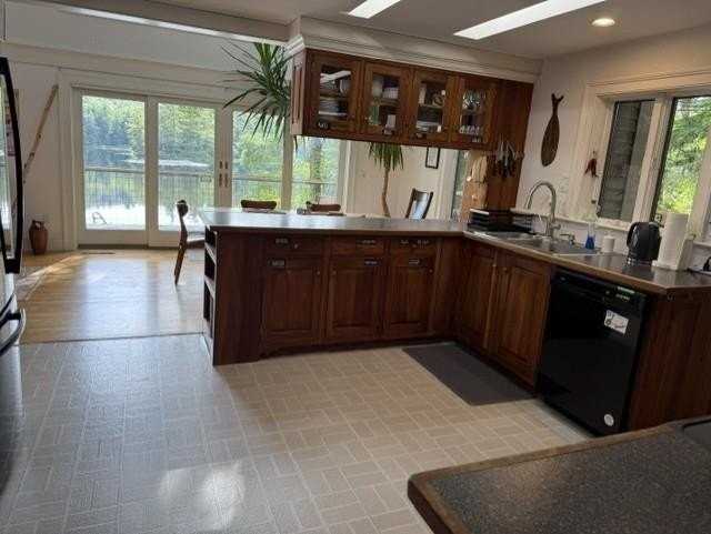 98 Old Blaisdell Rd - Photo 2 of 17