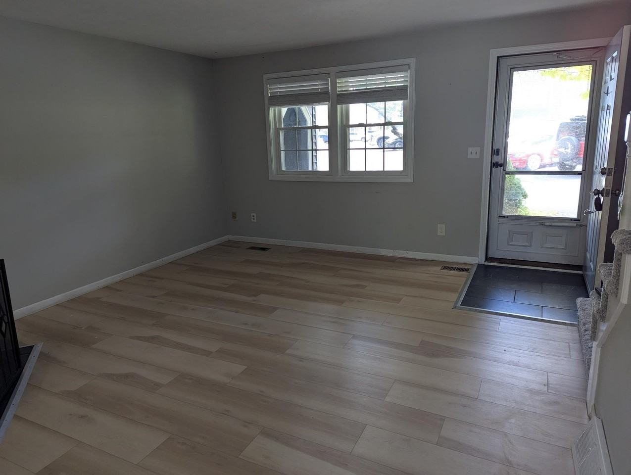 160 Winterwood Dr - Photo 4 of 20