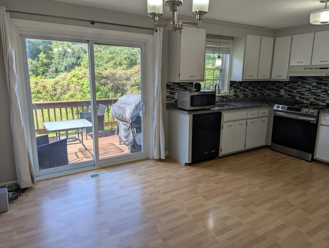 160 Winterwood Dr - Photo 6 of 20
