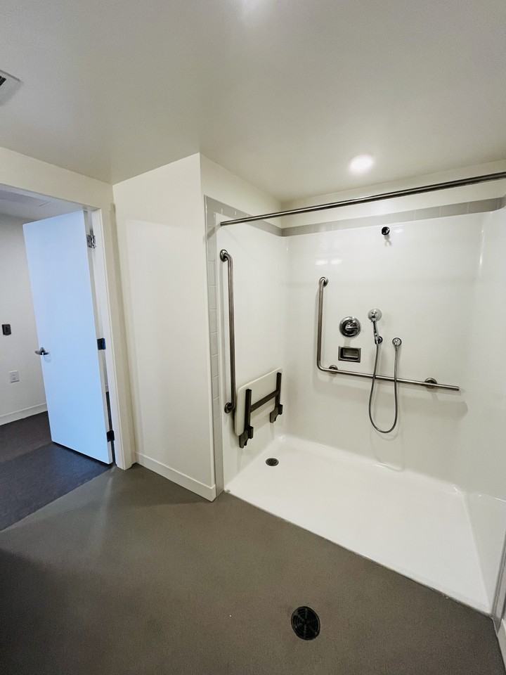 54 West Hastings Street - Photo 2 of 14