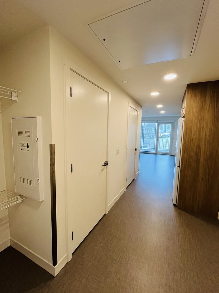 54 West Hastings Street - Photo 7 of 14