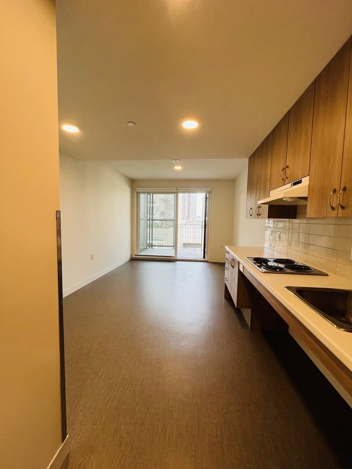 54 West Hastings Street - Photo 3 of 14