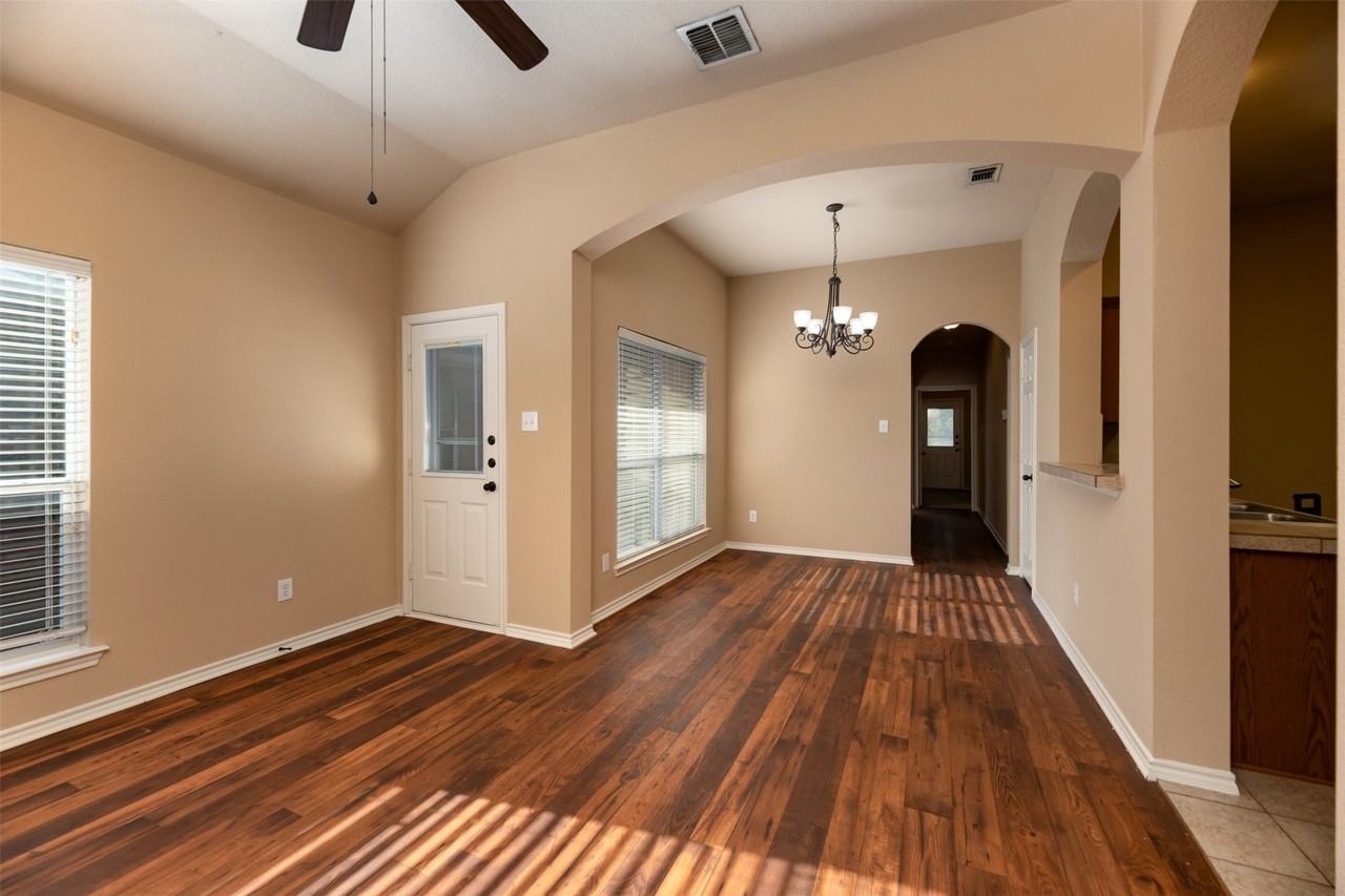 1405 Piedmont Dr - Photo 7 of 27