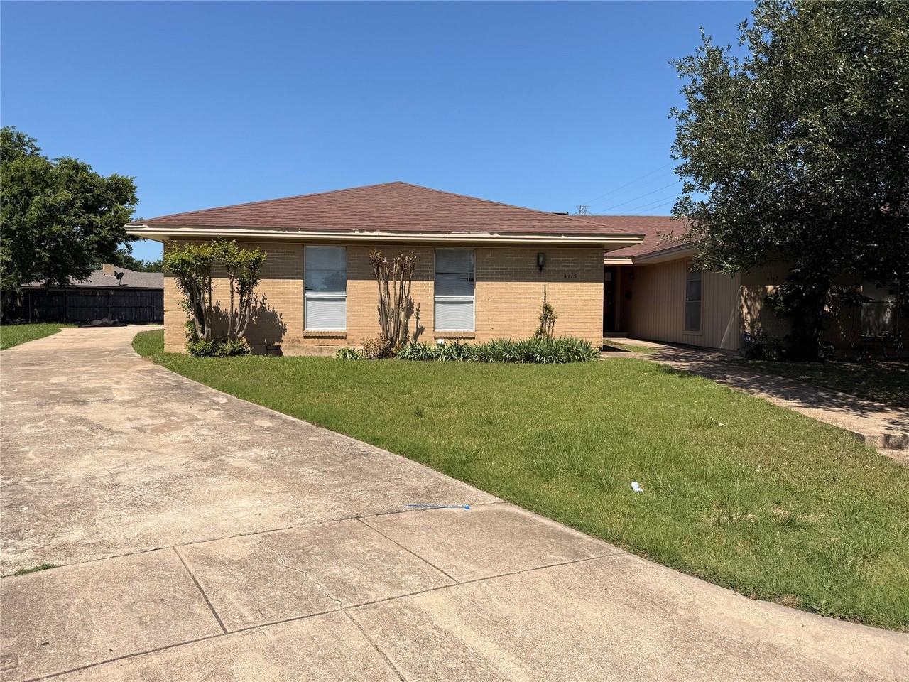 4113 Altamesa Blvd - Photo 2 of 27