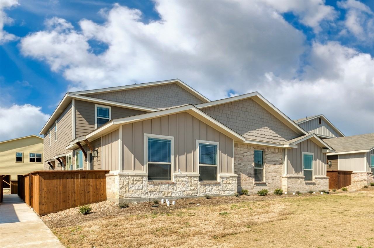 727 Harvest Moon Dr - Photo 2 of 19