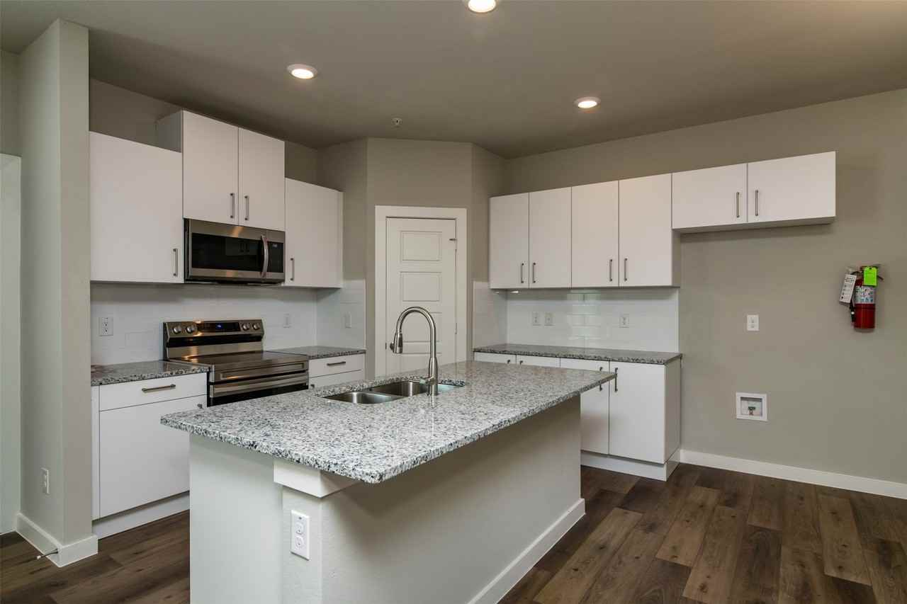 727 Harvest Moon Dr - Photo 5 of 19