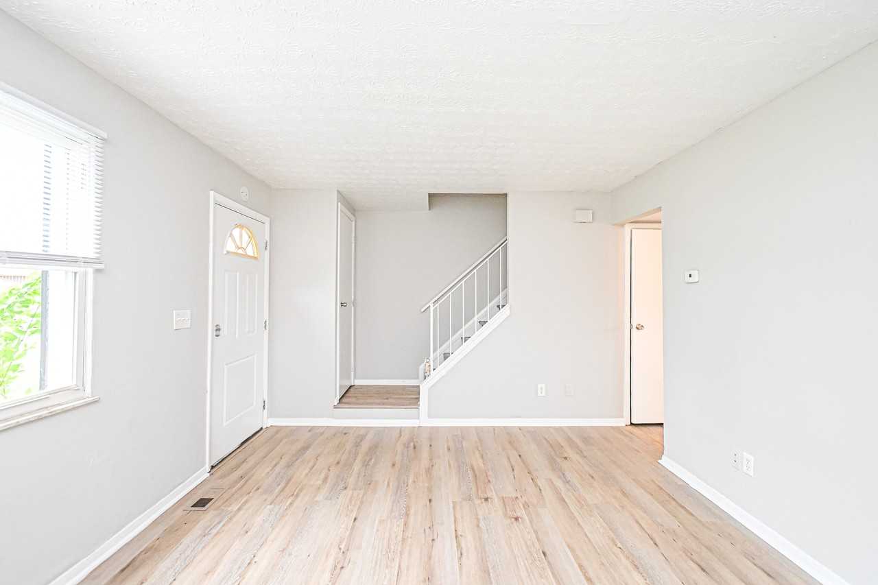 10925 Birchridge Dr #1 - Photo 3 of 27
