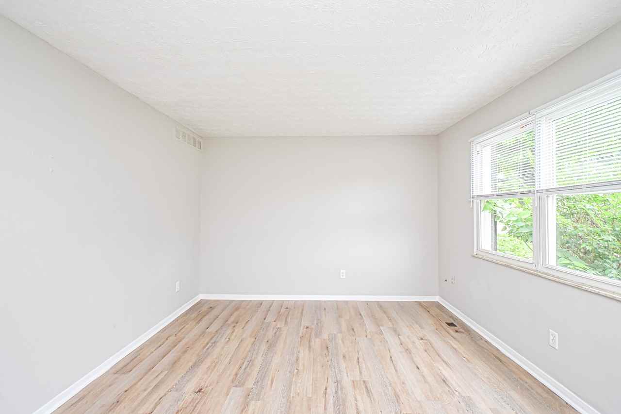10925 Birchridge Dr #1 - Photo 5 of 27