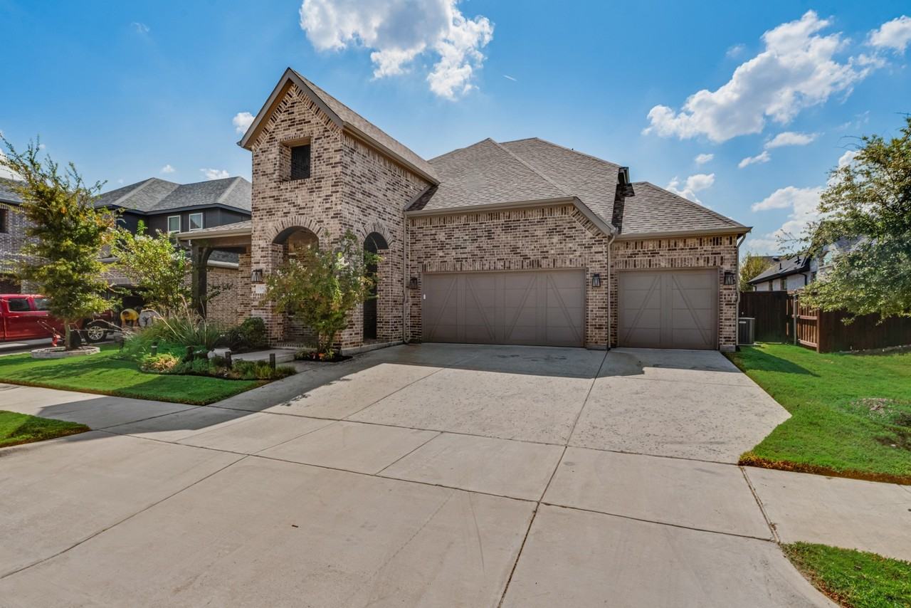 3107 Trinity Ridge St - Photo 2 of 40