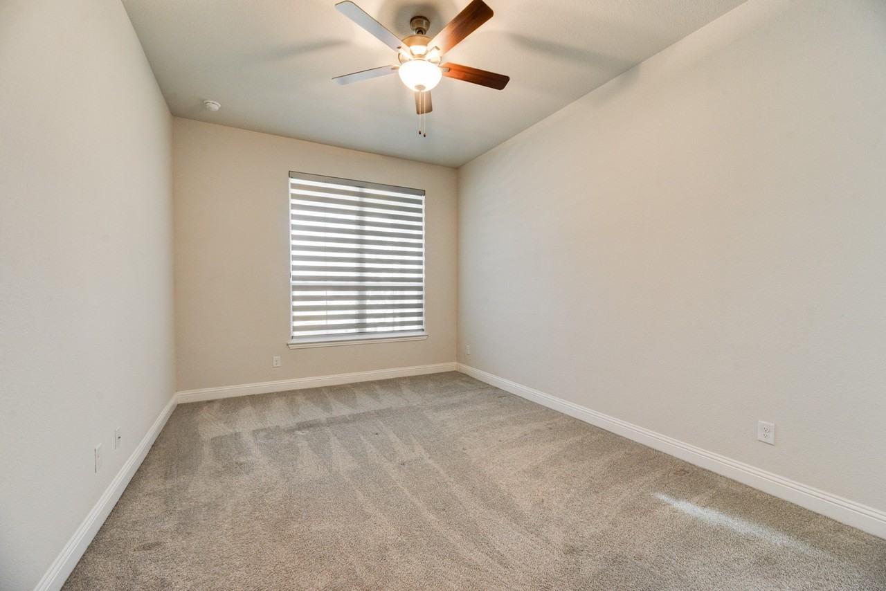 3107 Trinity Ridge St - Photo 4 of 40