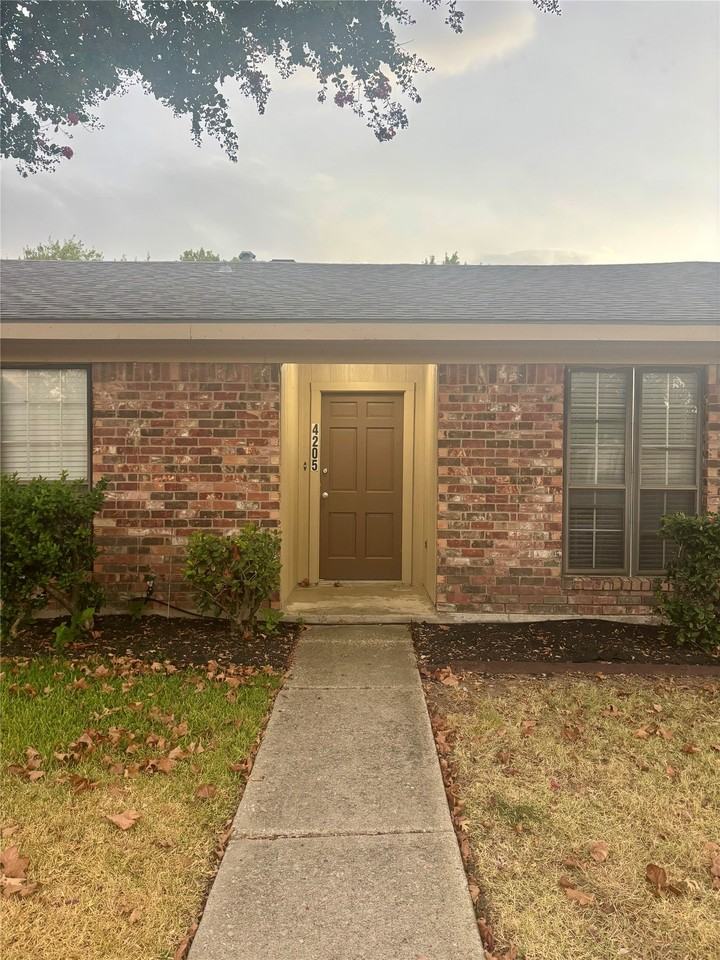 4205 Osage Dr - Photo 3 of 23