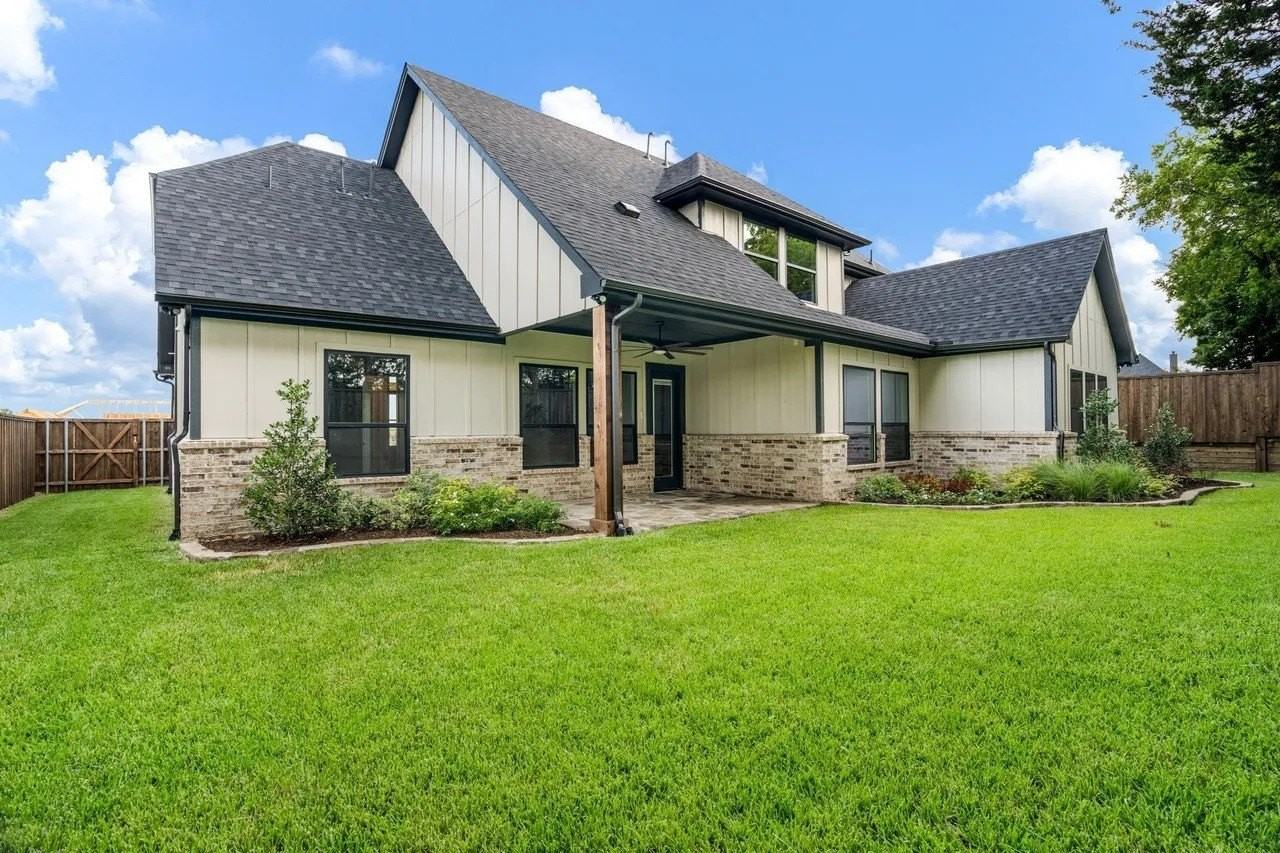 1908 Heritage Knoll Dr - Photo 2 of 37