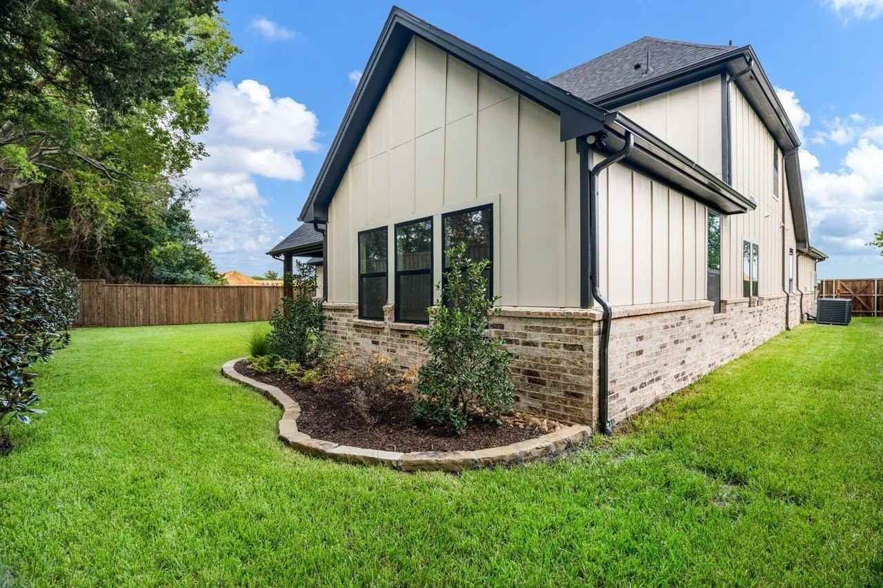 1908 Heritage Knoll Dr - Photo 5 of 37