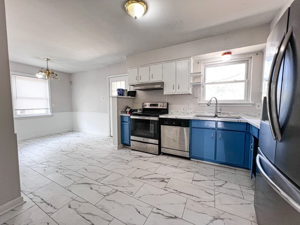 2629 Maverick Ave - Photo 6 of 20