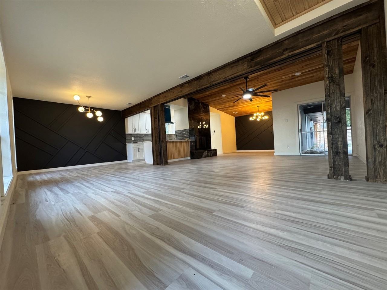 2105 Drake Dr - Photo 2 of 19