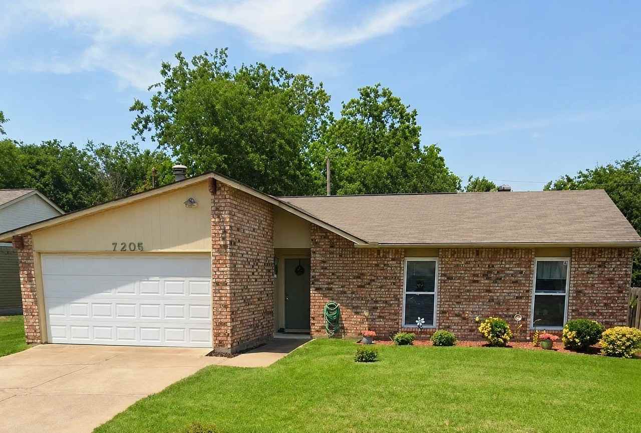7205 Chatham Rd