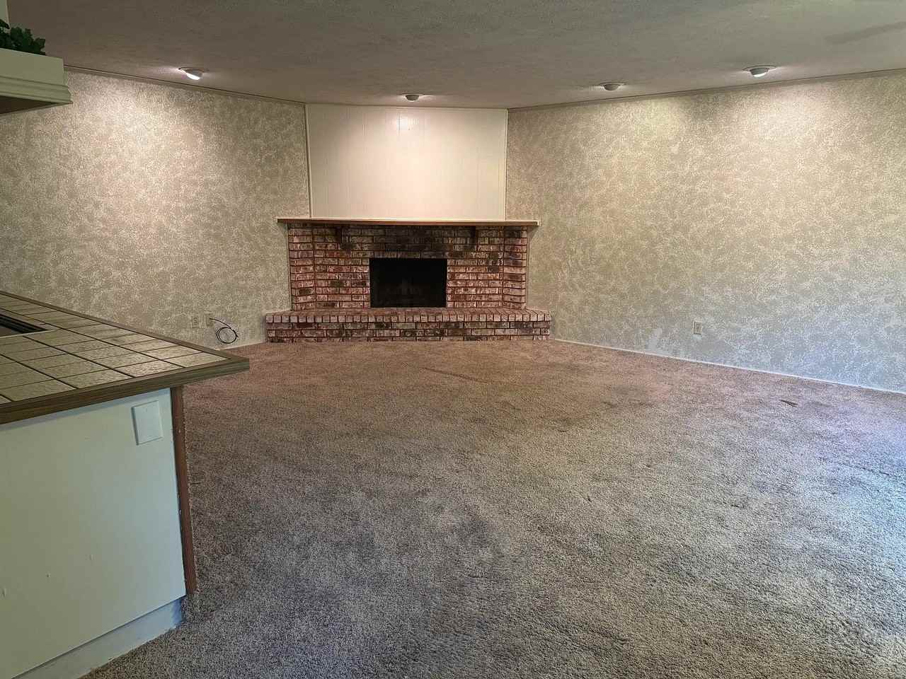 7205 Chatham Rd - Photo 2 of 12