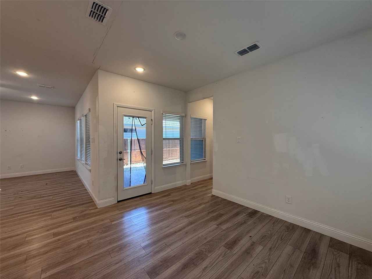 309 Boston Dr - Photo 6 of 28