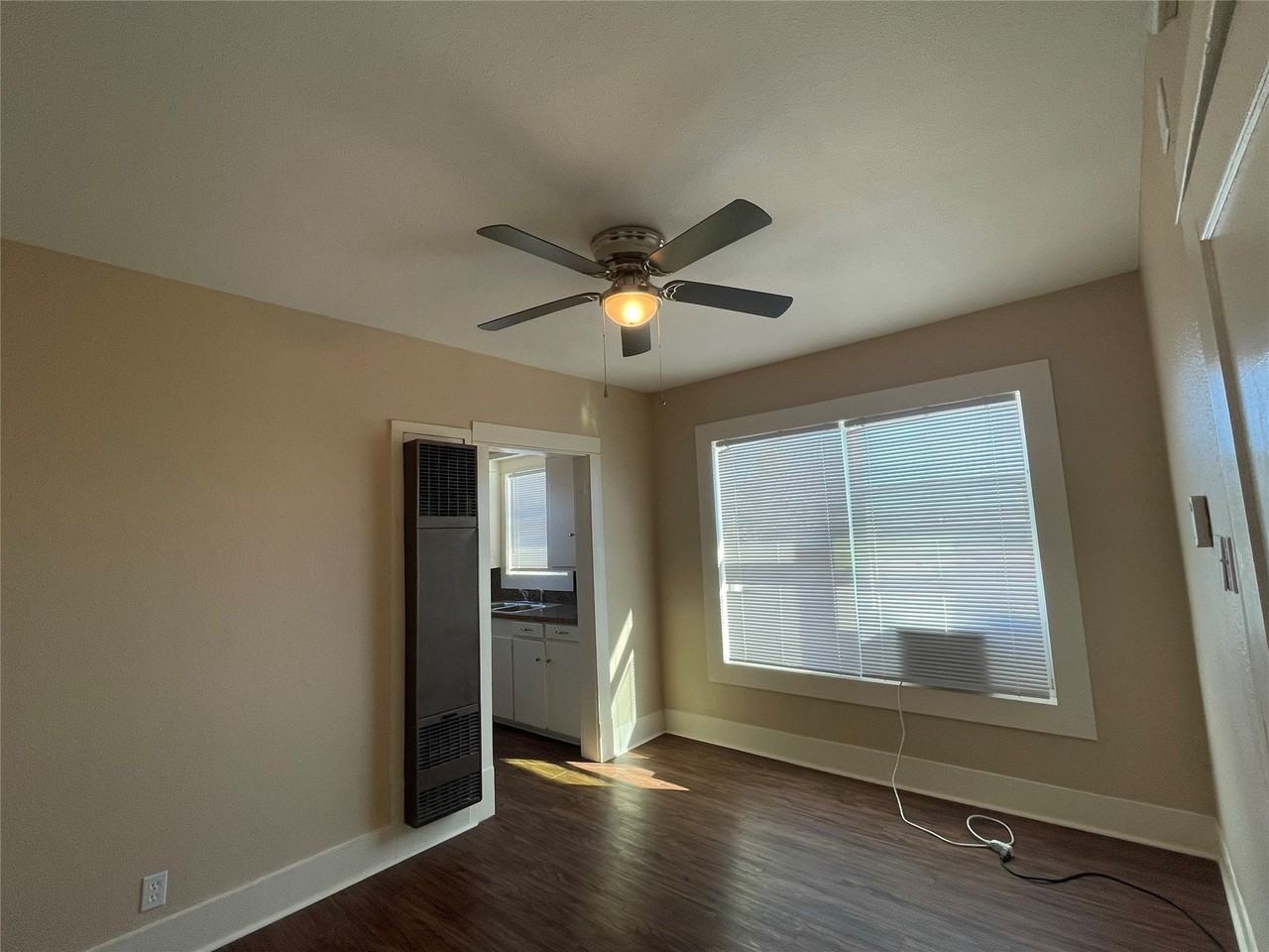 1702 S 3rd St - Photo 5 of 10