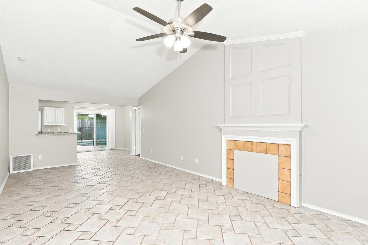 7509 Atlantic Dr - Photo 2 of 16