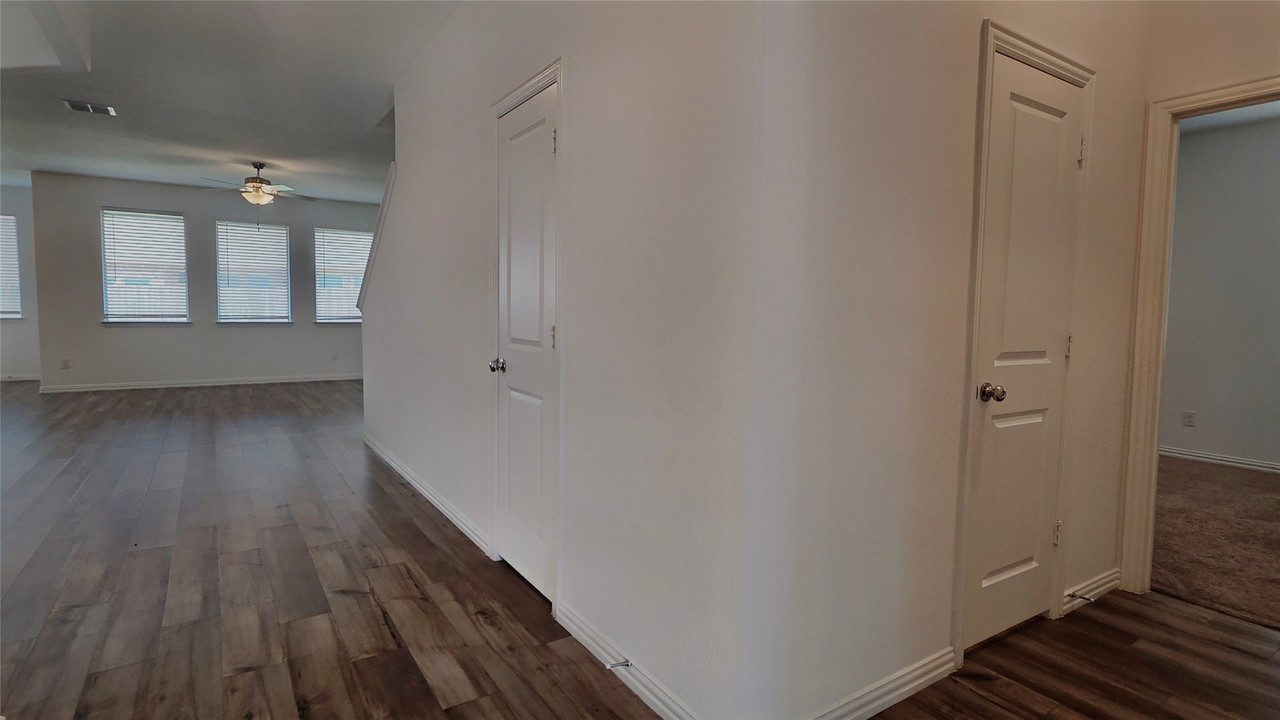 1218 Smoketree Ln - Photo 7 of 24