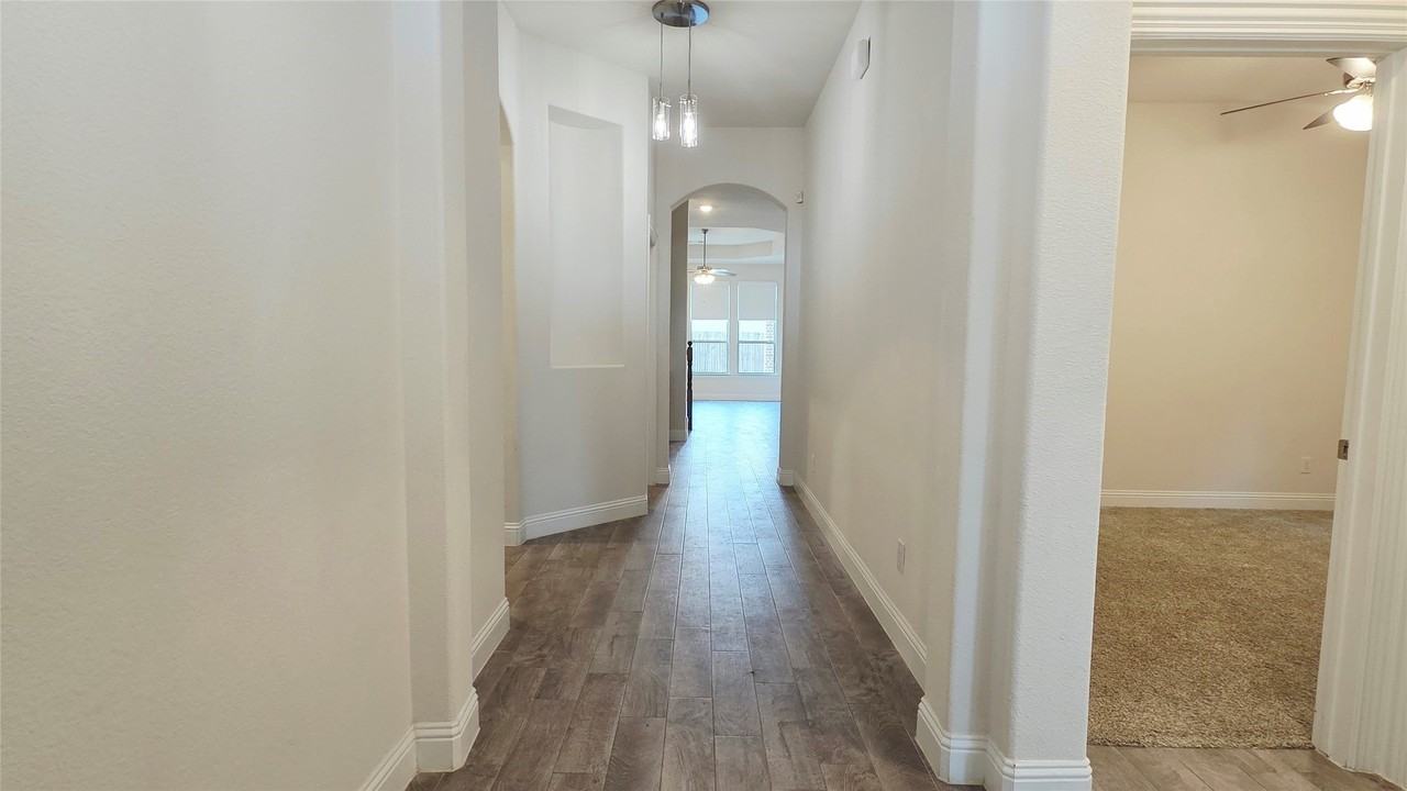 2932 Log Cabin Dr - Photo 2 of 33