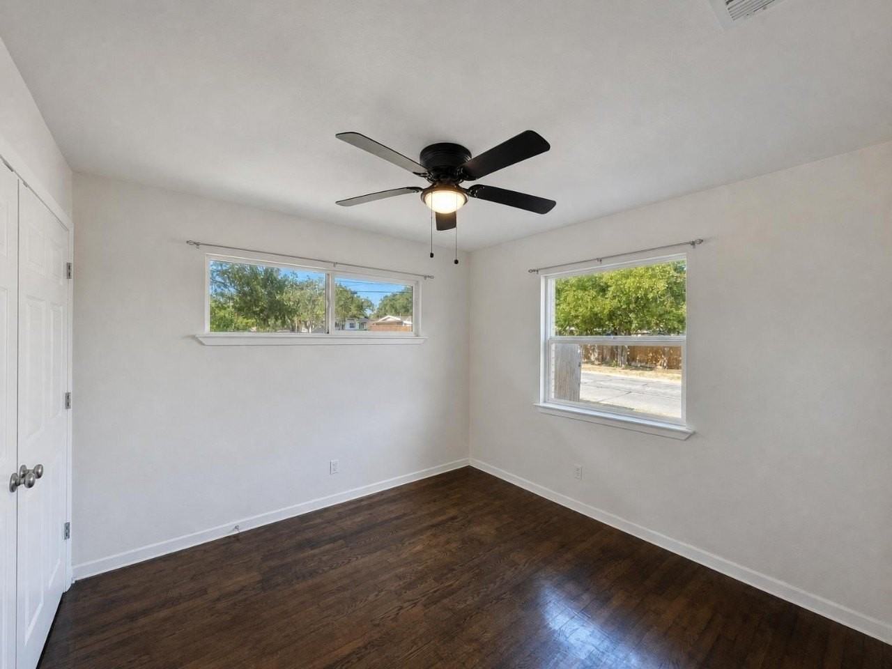 700 Pine St - Photo 6 of 19