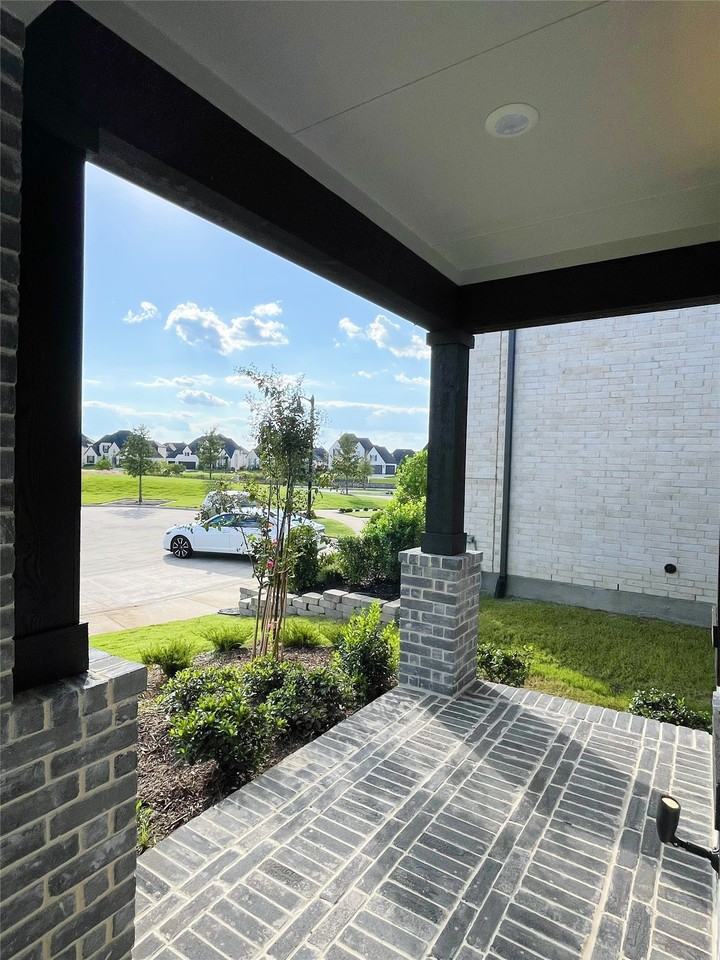 2808 Crane Ct - Photo 5 of 40