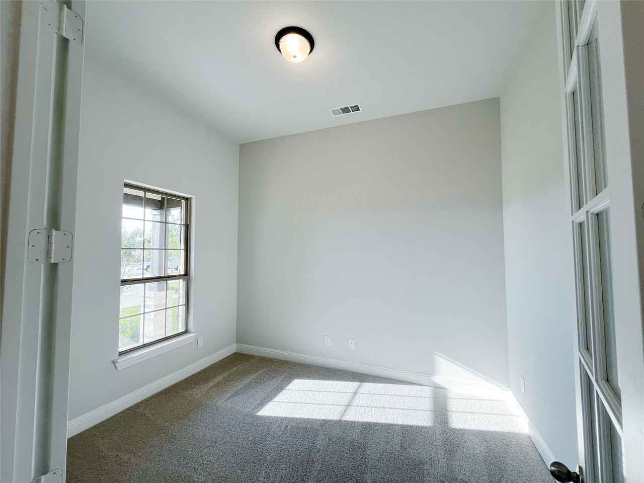2808 Crane Ct - Photo 7 of 40