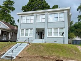 featured image of 2412 Pinehurst Blvd #5