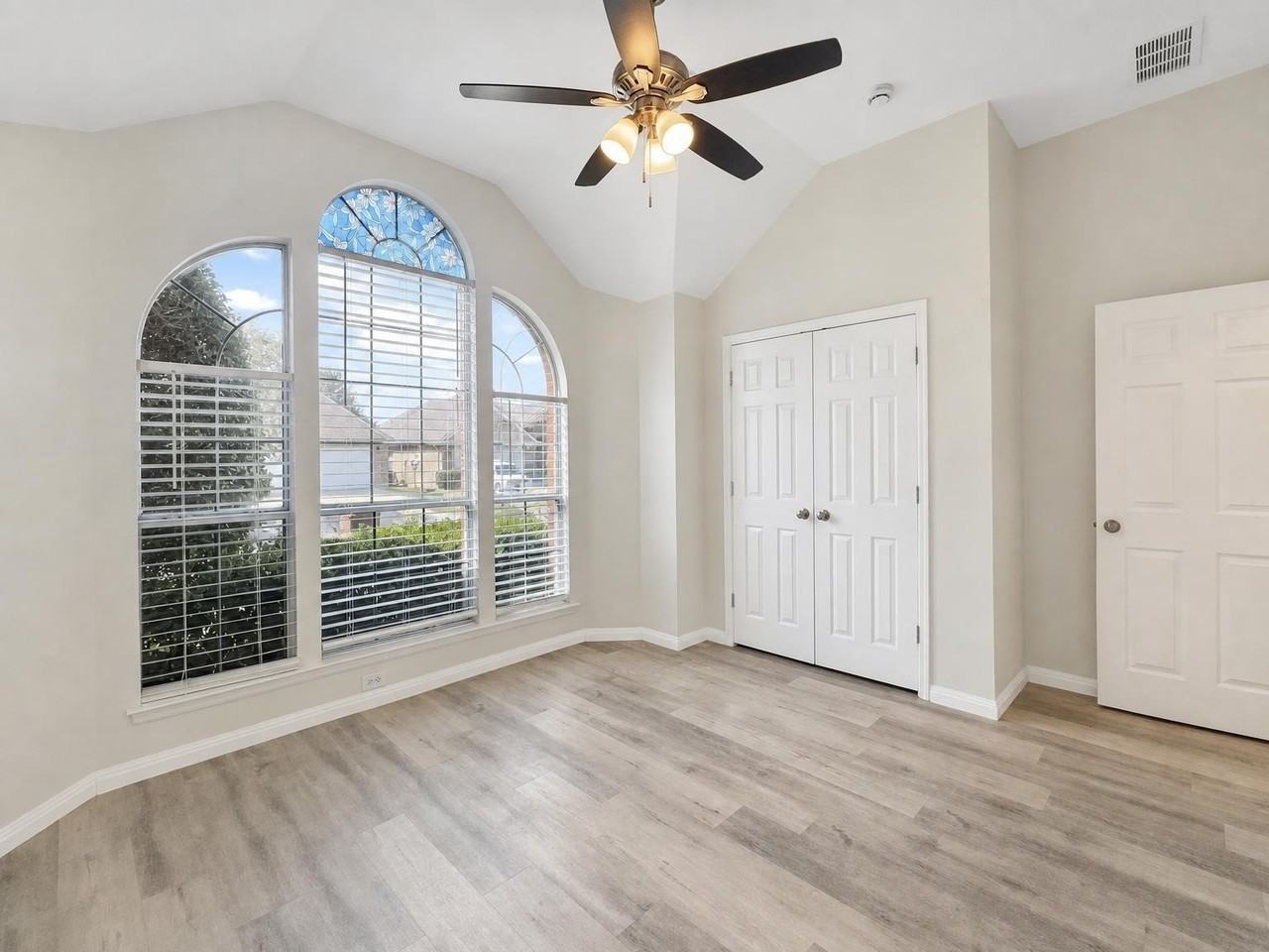 4525 Dragonfly Way - Photo 4 of 16