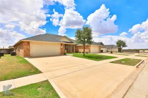featured image of 3812 Carrera Ln