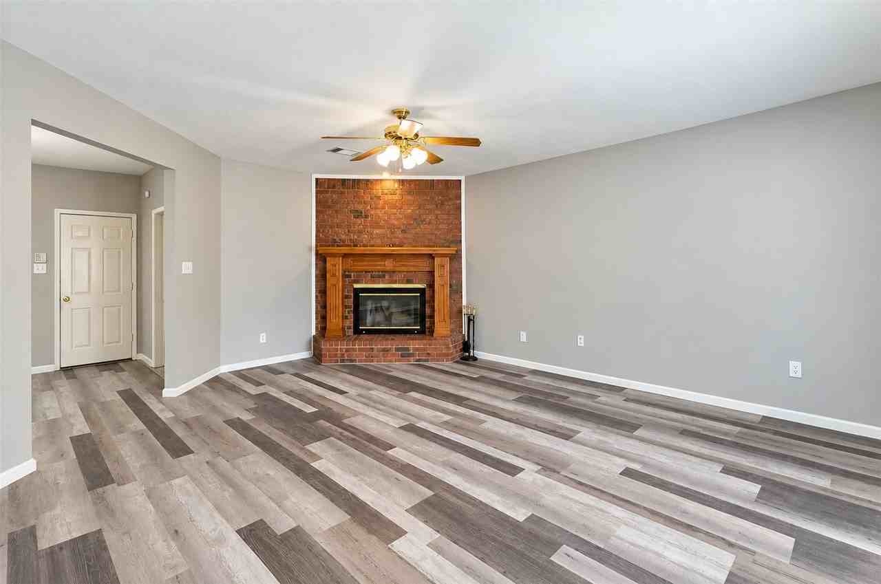 4205 Jasper Ct - Photo 4 of 32