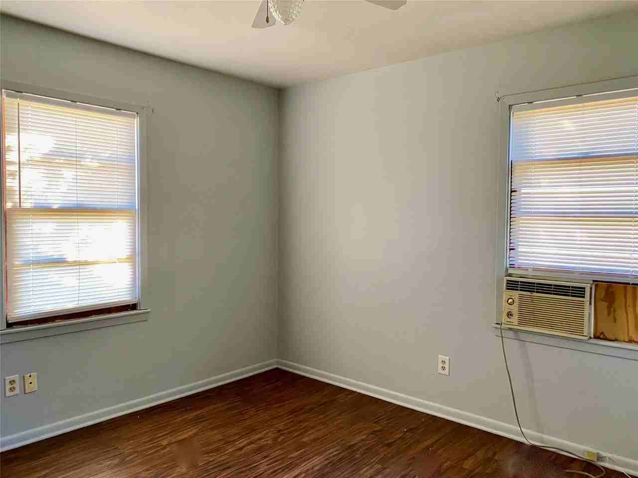 2726 Beech St - Photo 7 of 9