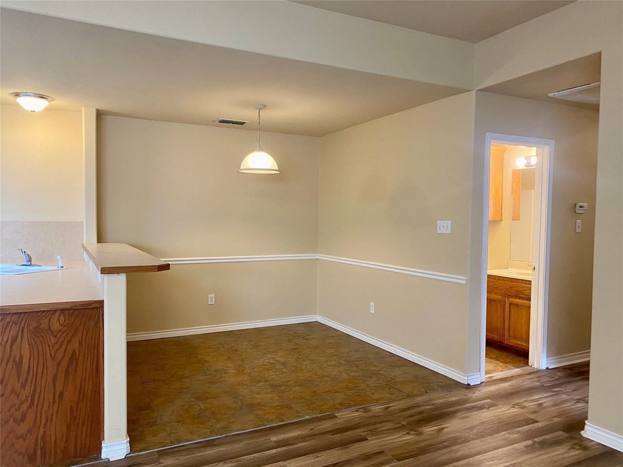 2401 Independence Blvd - Photo 5 of 14