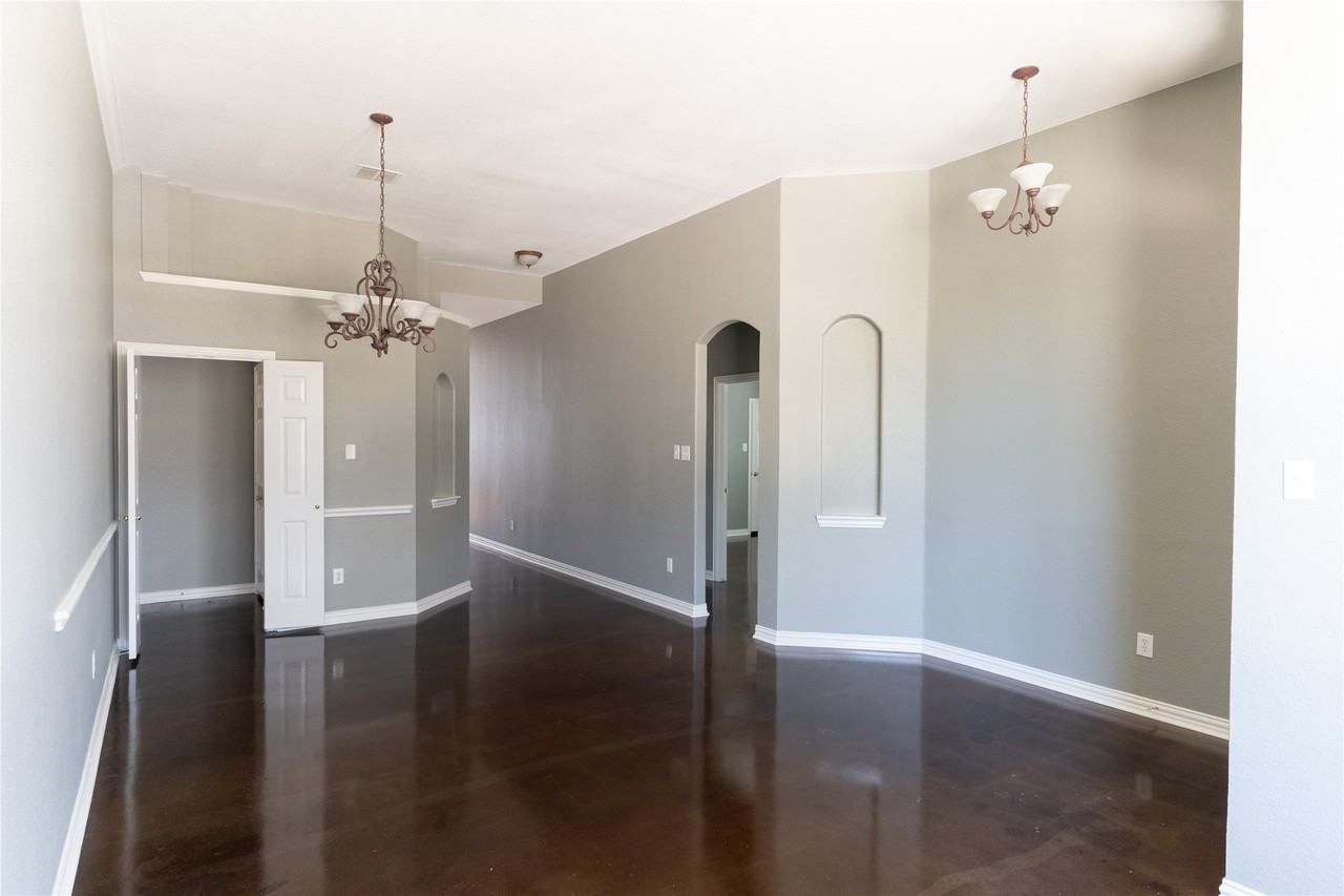 830 Brittany Way - Photo 3 of 22