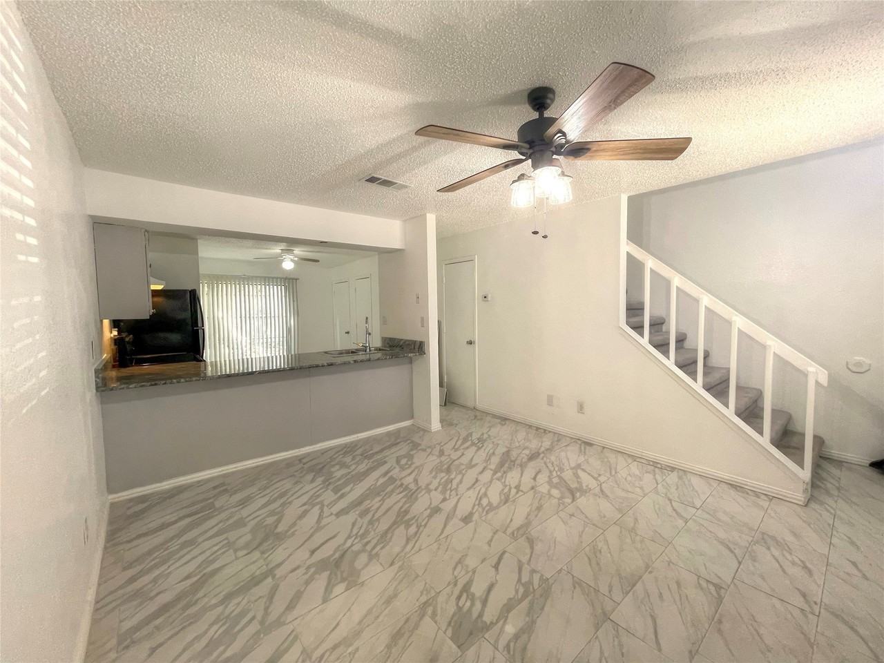 1032 Mckinley St #B - Photo 7 of 18