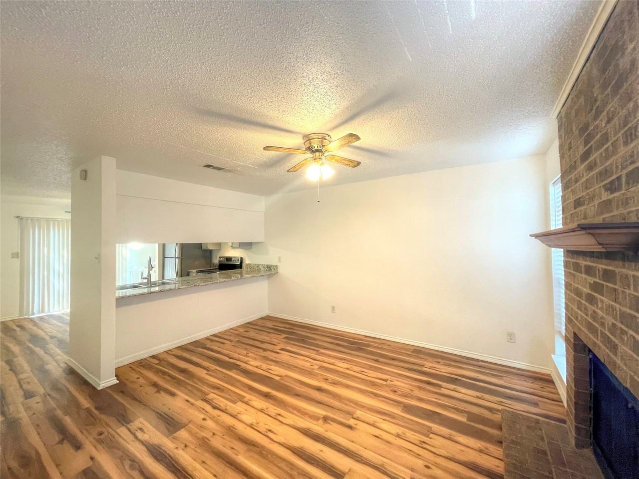 1034 Mckinley St #A - Photo 2 of 20