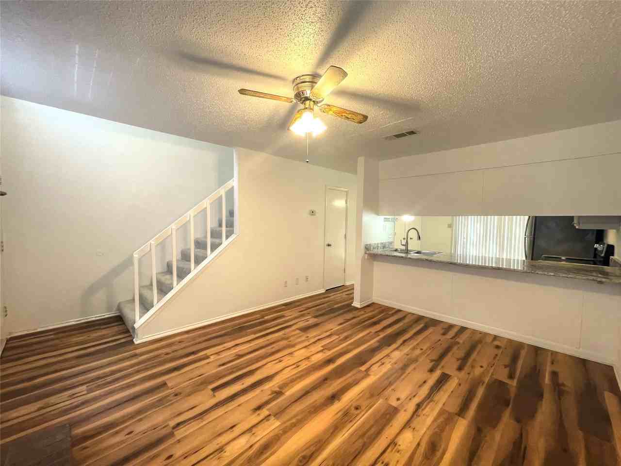 1034 Mckinley St #A - Photo 4 of 20