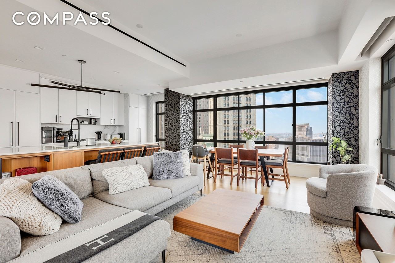 25 Park Row #33C