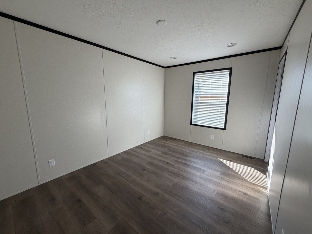 25794 Nuway Ave #172 - Photo 2 of 11