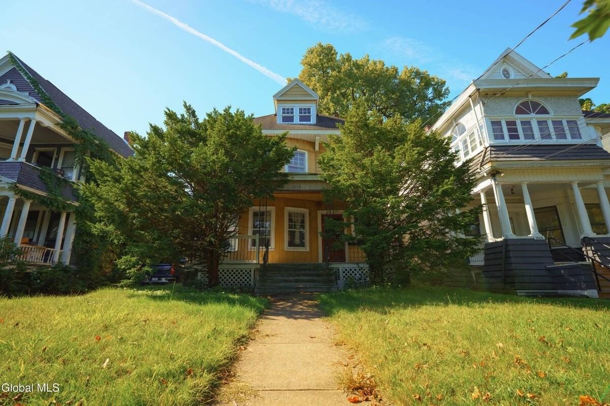 1014 Union St - Photo 2 of 30