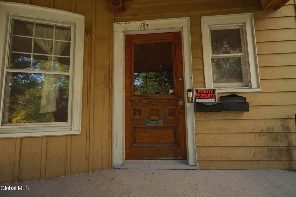 1014 Union St - Photo 5 of 30